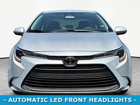 Used 2024 Toyota Corolla LE FWD image 2