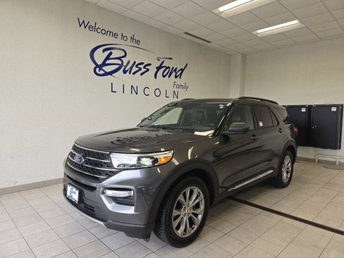 Used 2020 Ford Explorer XLT w/ Equipment Group 202A AWD/4WD image 1