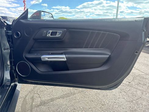 Used 2016 Ford Mustang GT Premium RWD image 25