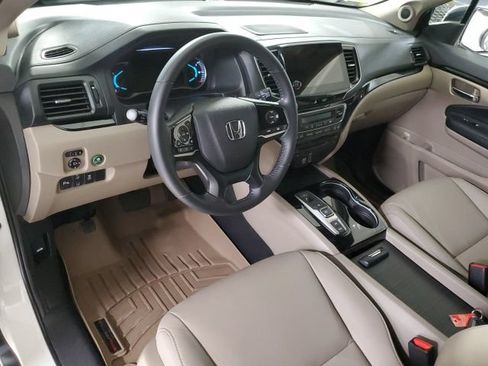 Used 2019 Honda Pilot Touring image 12