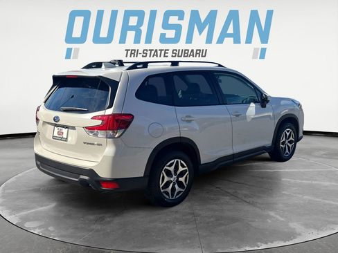 Certified 2023 Subaru Forester Premium AWD/4WD image 6