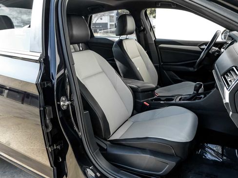 Used 2019 Volkswagen Jetta R-Line image 33