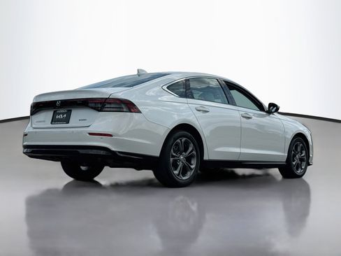Used 2023 Honda Accord EX-L image 7