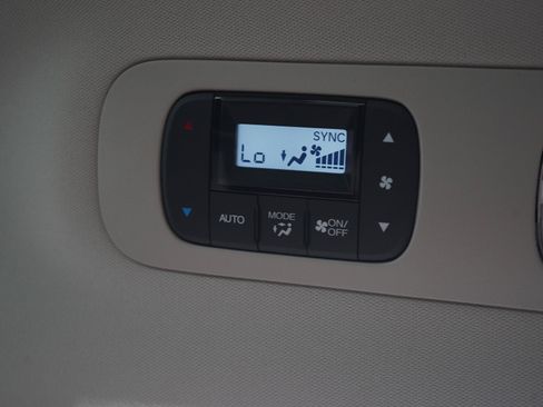 Used 2025 Honda Odyssey Elite image 18