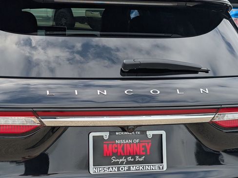 Used 2023 Lincoln Corsair AWD w/ Equipment Group 101A image 7