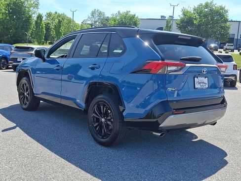Used 2022 Toyota RAV4 XSE w/ XSE Grade Weather Package AWD/4WD image 4