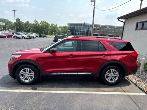 Used 2021 Ford Explorer XLT w/ Equipment Group 202A image 6