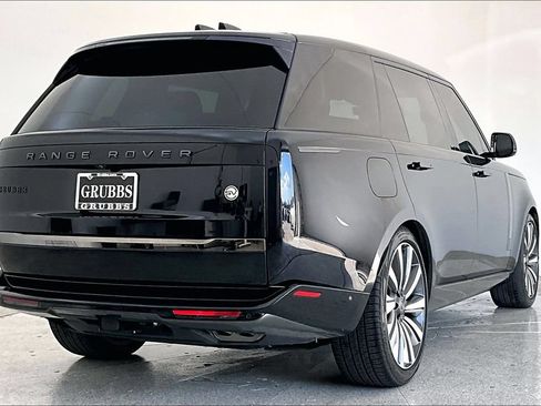 Used 2023 Land Rover Range Rover SV AWD/4WD image 2