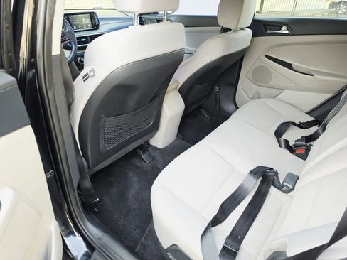 Used 2019 Hyundai Tucson SE image 10