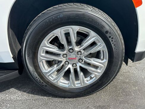 Used 2021 GMC Yukon SLT image 32