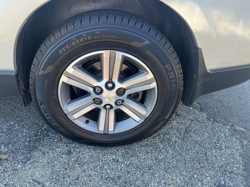 Used 2017 Chevrolet Traverse LT image 53