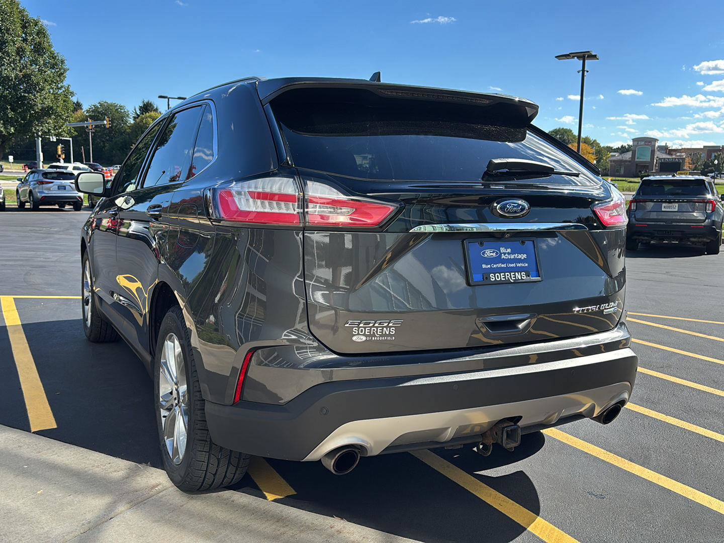 Certified 2019 Ford Edge Titanium w/ Cold Weather Package AWD/4WD image 29
