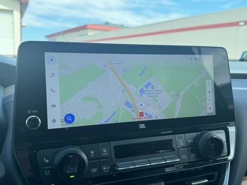 Certified 2025 Toyota Grand Highlander AWD image 3