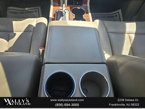 Used 2013 Lincoln Navigator L 4WD w/ HD Trailer Tow Pkg image 19