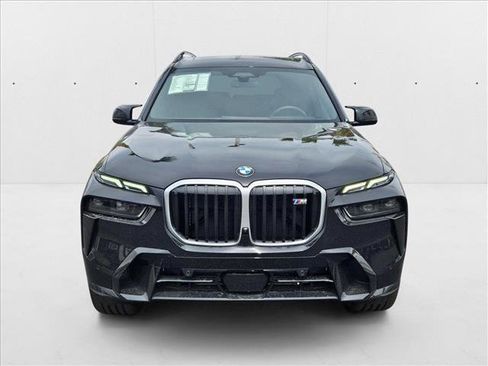 New 2026 BMW X7 M60i image 6