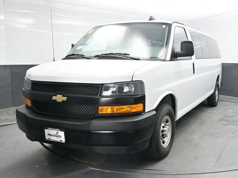 Used 2024 Chevrolet Express 3500 LS RWD image 2
