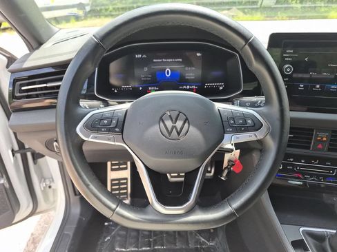 Used 2025 Volkswagen Jetta Sport FWD image 22