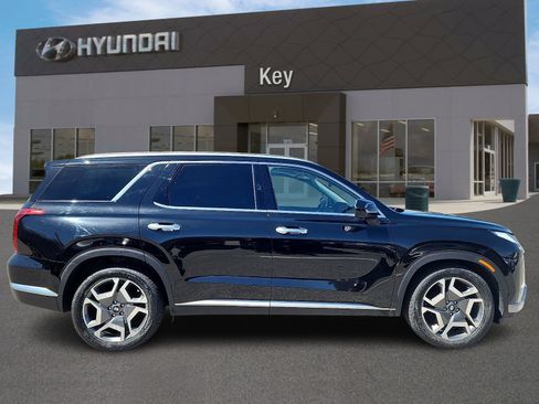 Used 2024 Hyundai Palisade Limited AWD/4WD image 3