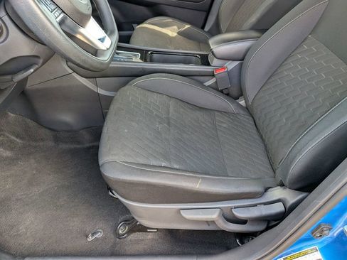 Used 2023 Nissan Kicks SV FWD image 31