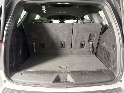 Used 2024 GMC Yukon SLT RWD image 23