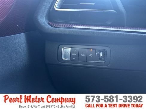 Used 2025 Chevrolet Traverse RS w/ LPO, Floor Liner Package AWD/4WD image 12