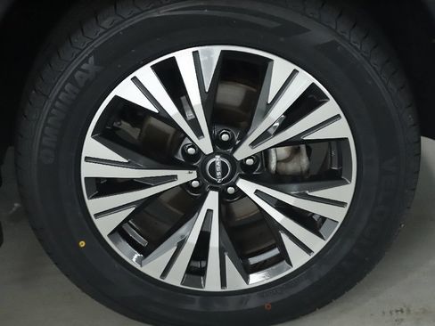 Certified 2023 Nissan Rogue SV AWD/4WD image 10