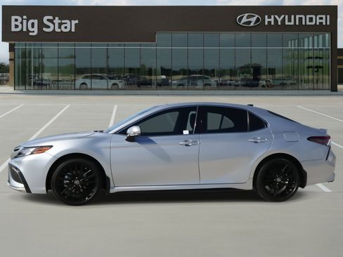 Used 2024 Toyota Camry XSE image 2