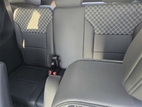 New 2026 GMC Acadia Denali image 9