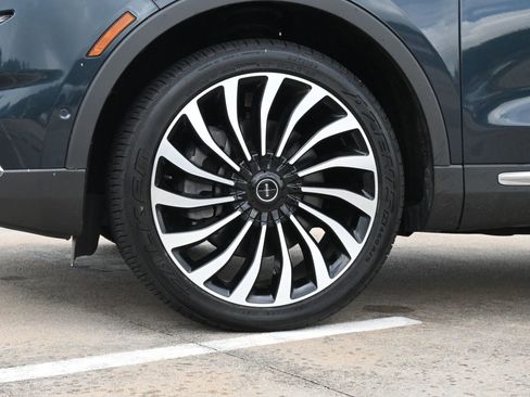 Used 2022 Lincoln Nautilus Black Label w/ Class II Trailer Tow Package AWD/4WD image 29