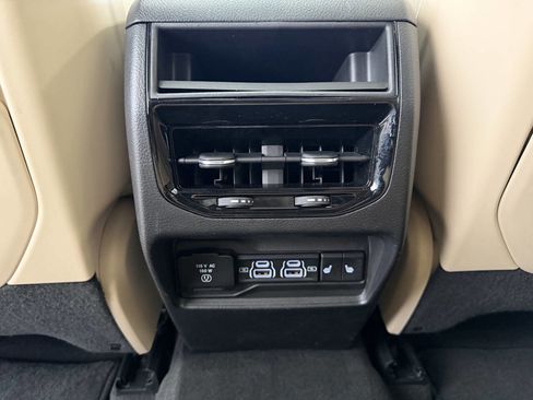Used 2022 Jeep Grand Cherokee Limited 4xe w/ Luxury Tech Group II AWD/4WD image 37