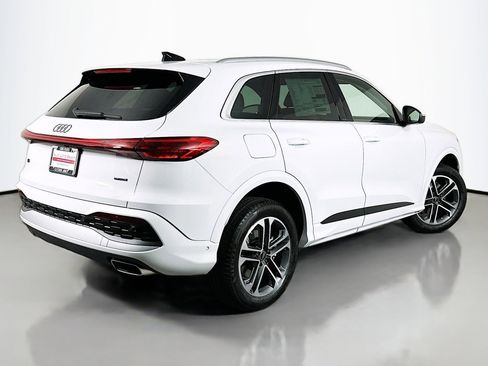 New 2025 Audi Q5 Premium image 13