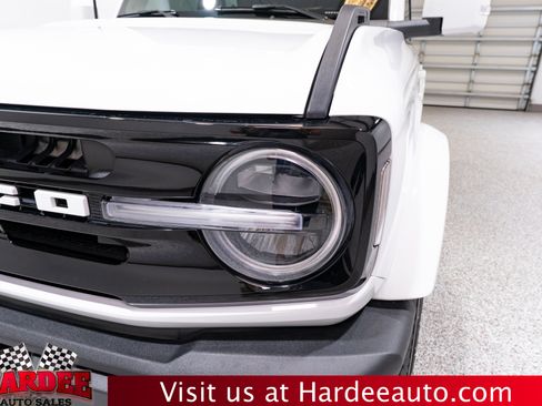 Used 2025 Ford Bronco Outer Banks AWD/4WD image 8