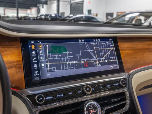 Used 2021 Bentley Flying Spur W12 AWD/4WD image 11