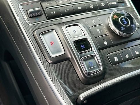 Used 2023 Hyundai Santa Fe Calligraphy image 17