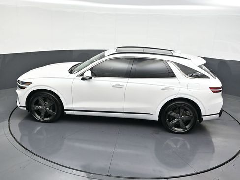 Used 2025 Genesis GV70 2.5T w/ Sport Prestige Package image 21