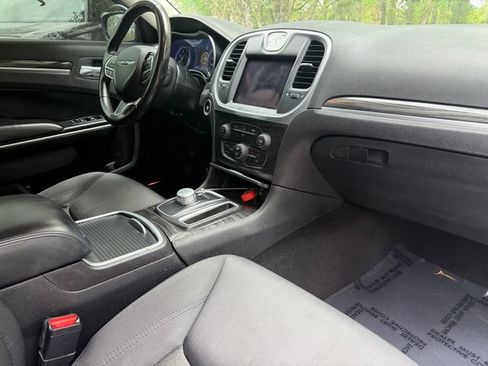 Used 2021 Chrysler 300 Touring w/ Sport Appearance Package RWD image 10