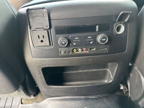 Used 2015 Chevrolet Suburban LTZ image 13