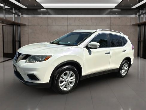 Used 2015 Nissan Rogue SV w/ SV Premium Package image 1