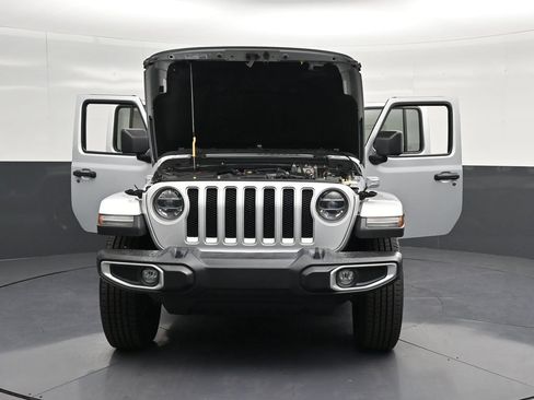 Used 2022 Jeep Wrangler Unlimited Sahara w/ LED Lighting Group AWD/4WD image 29
