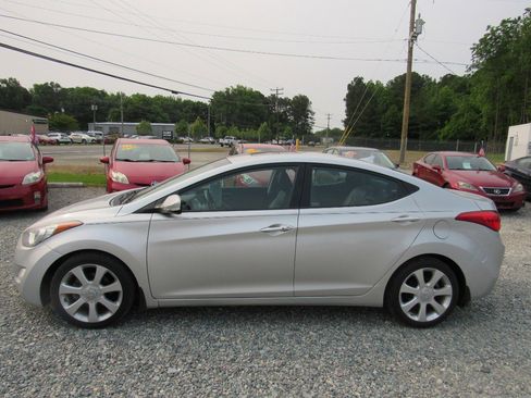 Used 2013 Hyundai Elantra Limited w/ Technology Pkg image 4