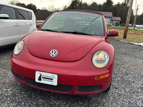Used 2008 Volkswagen Beetle SE image 2