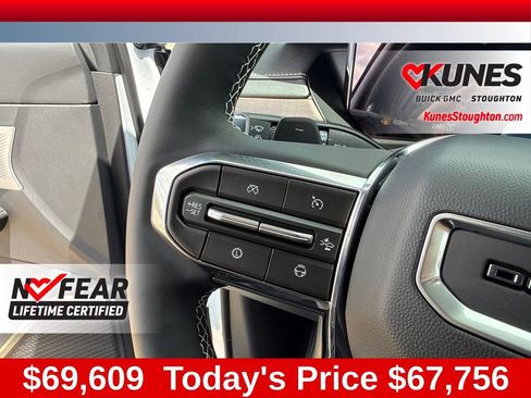 New 2026 GMC Acadia Denali Ultimate w/ LPO, Floor Liner Package AWD/4WD image 33