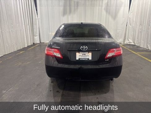 Used 2011 Toyota Camry LE FWD image 4