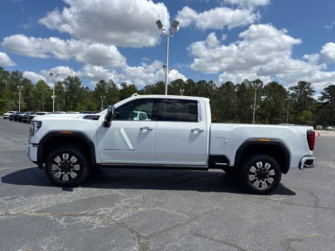 New 2026 GMC Sierra 2500 Denali AWD/4WD image 9
