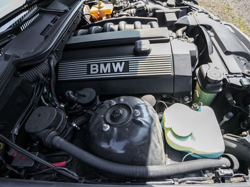 Used 1999 BMW 323i Convertible image 29