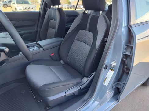 New 2026 Nissan Sentra SV image 6