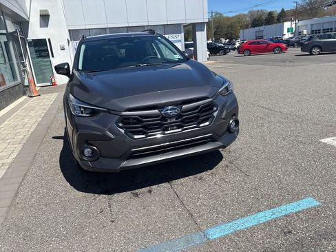 Certified 2025 Subaru Crosstrek 2.5i Limited w/ Crosstrek Mirror Package image 3