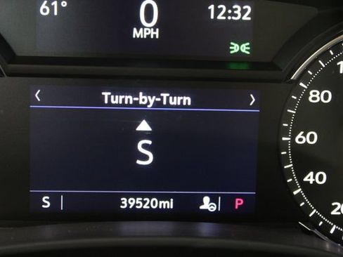 Used 2021 Cadillac CT4 Luxury w/ Cold Weather Package AWD/4WD image 15