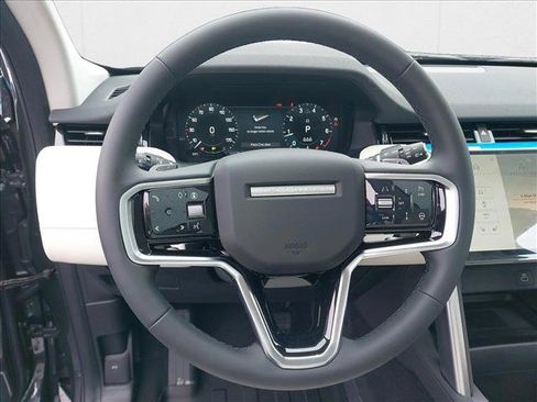 New 2025 Land Rover Discovery Sport S image 18