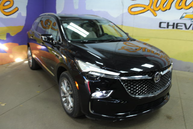 Used 2022 Buick Enclave Avenir w/ Avenir Technology Package AWD/4WD image 2